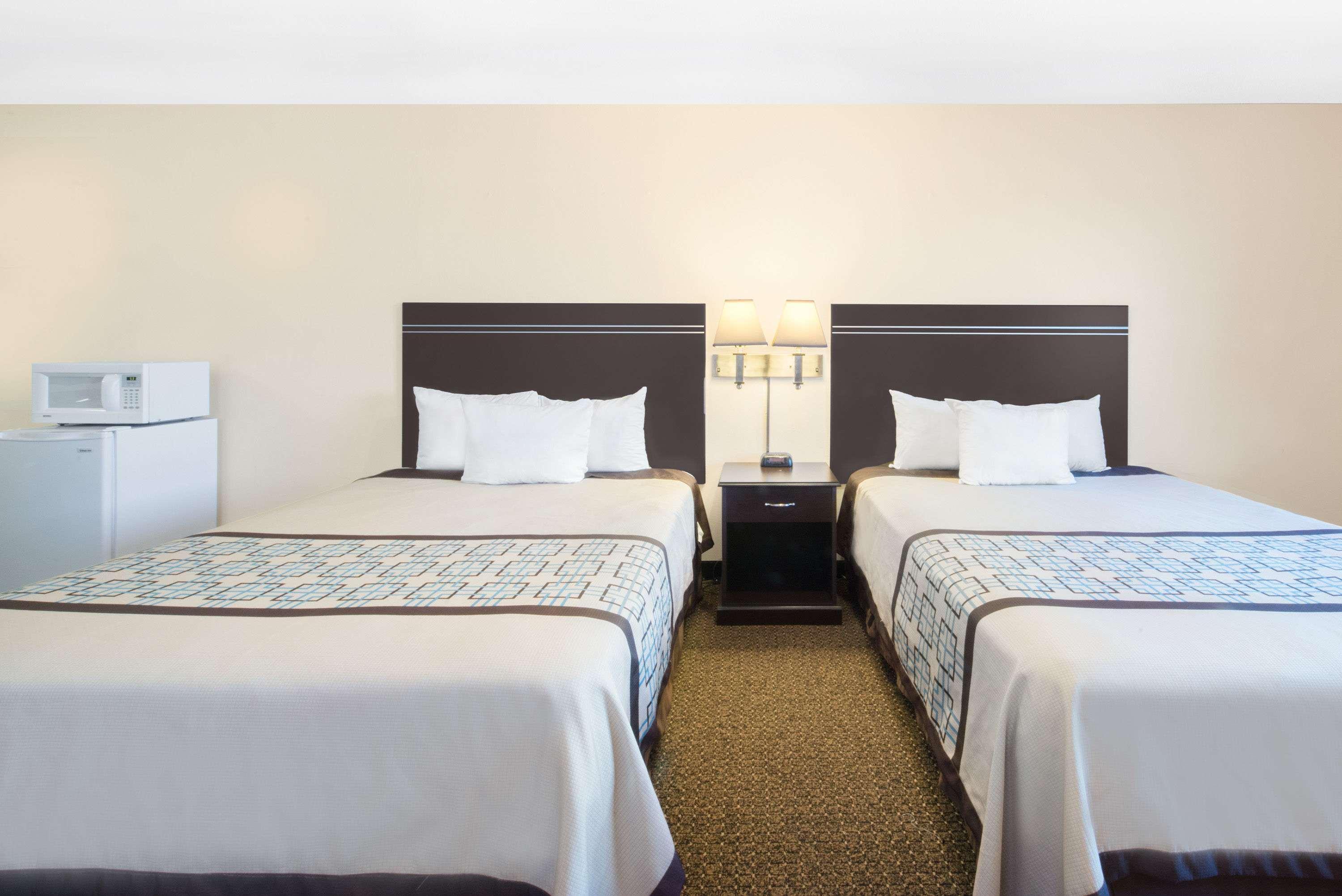 Days Inn By Wyndham Hobbs Eksteriør billede