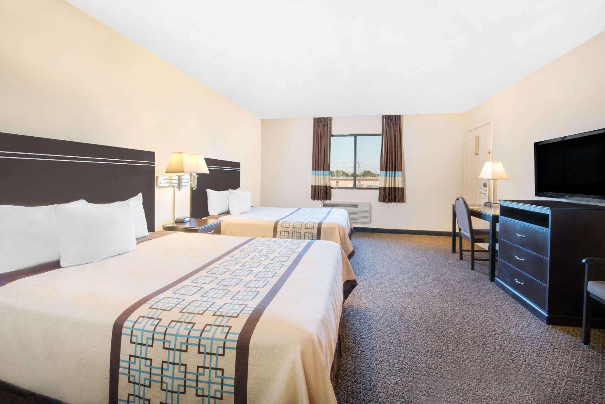 Days Inn By Wyndham Hobbs Eksteriør billede