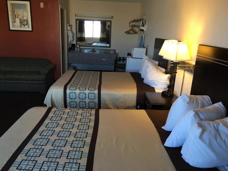 Days Inn By Wyndham Hobbs Eksteriør billede